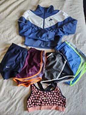 6 Piece Women's Nike Lot